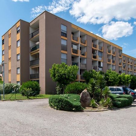 Les Flamants Roses - Studio Avec Balcon Lägenhet Nîmes Exteriör bild